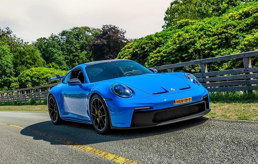 Porsche 911 (2022) — foto 1