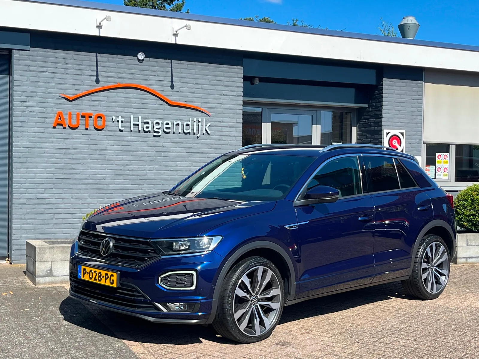 Volkswagen T-Roc (2020) — foto 1