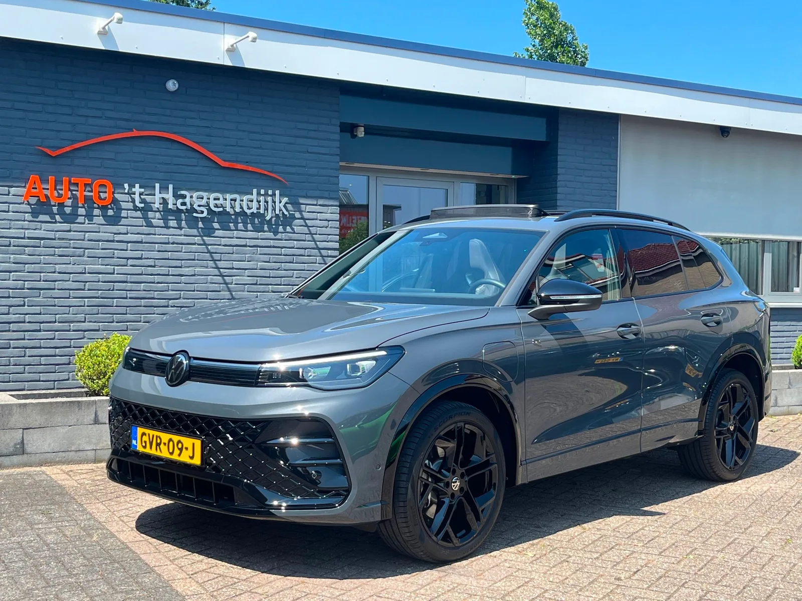 Volkswagen Tiguan (2024) — foto 1