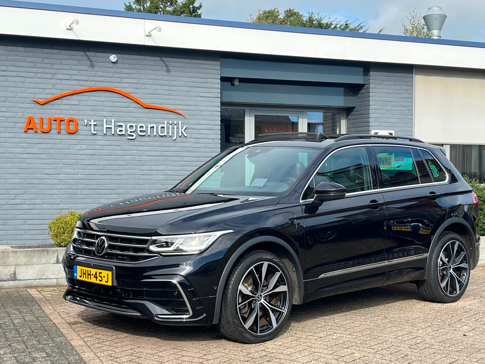 Volkswagen Tiguan (2021) — foto 1