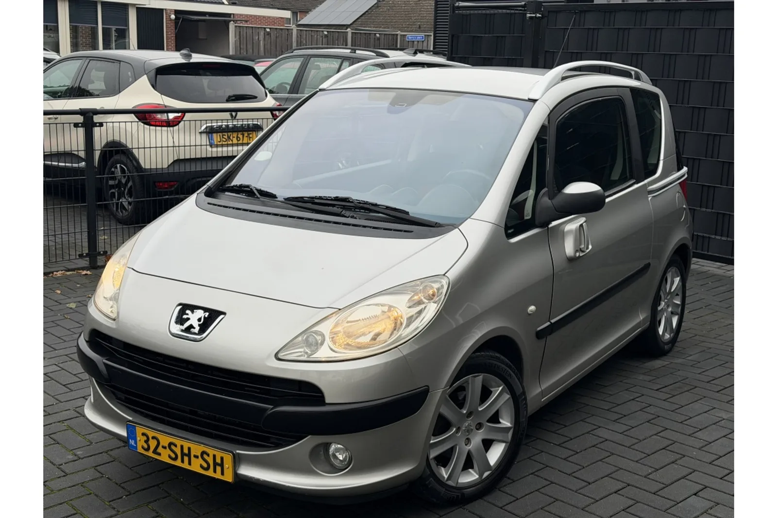 Peugeot 1007 (2006) — foto 1