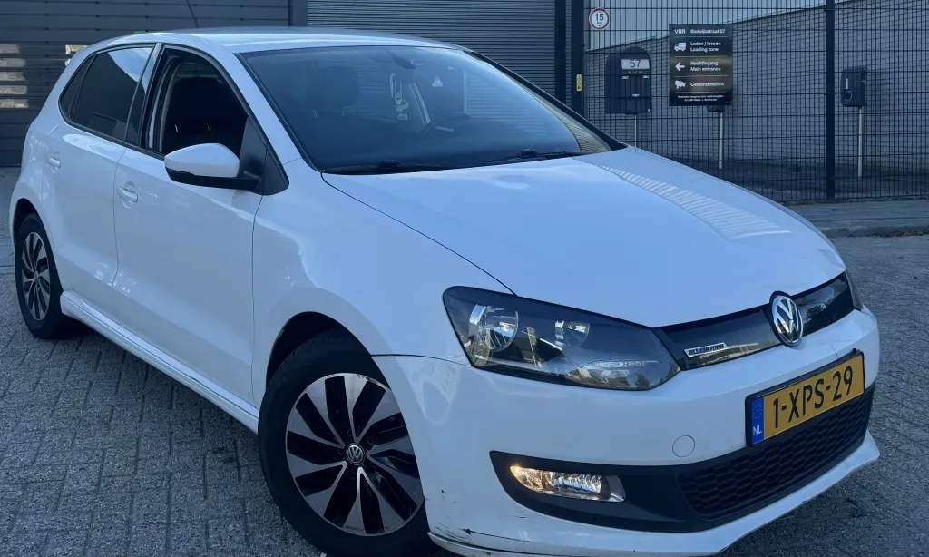 Volkswagen Polo (2014) — foto 1