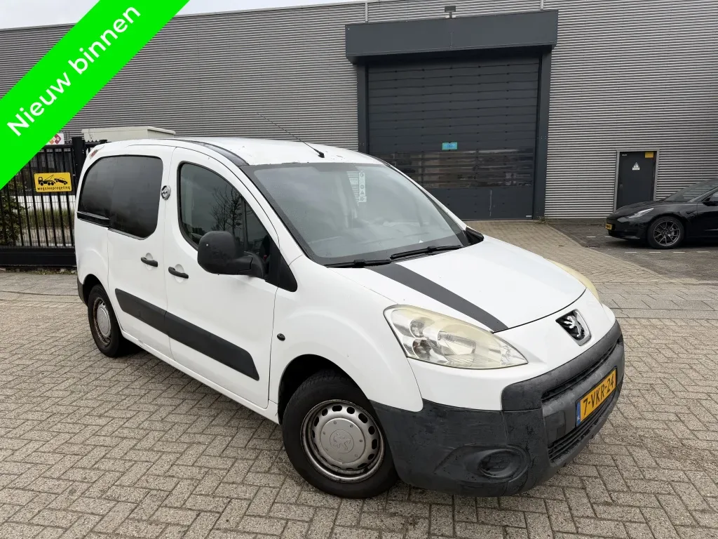 Peugeot Partner (2010) — foto 1