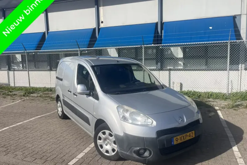 Peugeot Partner (2012)