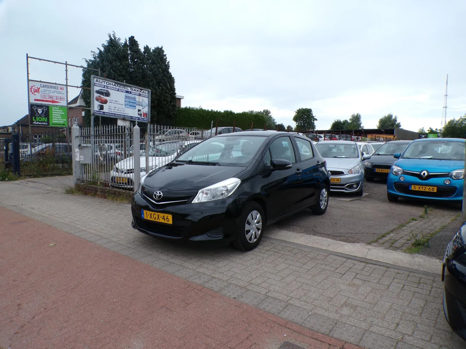 Toyota Yaris (2014) — foto 1