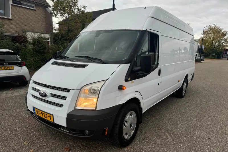 Ford Transit (2012)