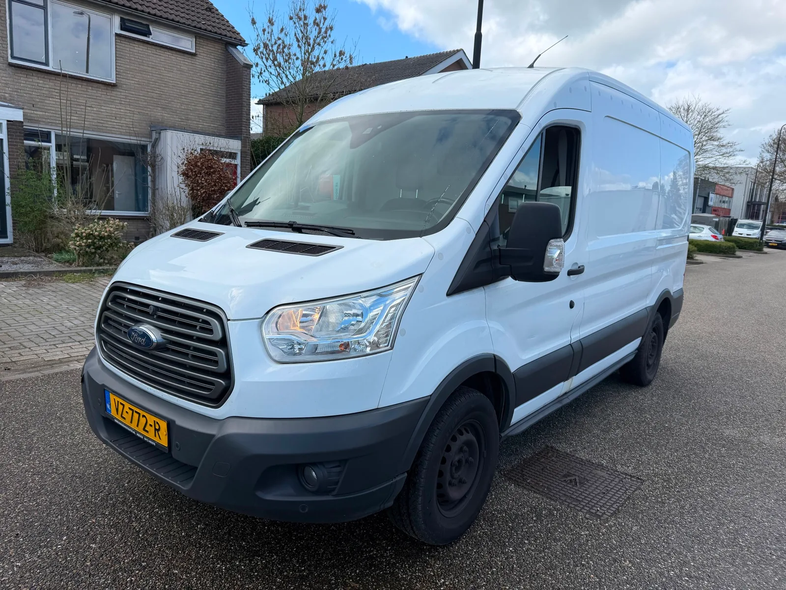 Ford Transit (2016) — foto 1
