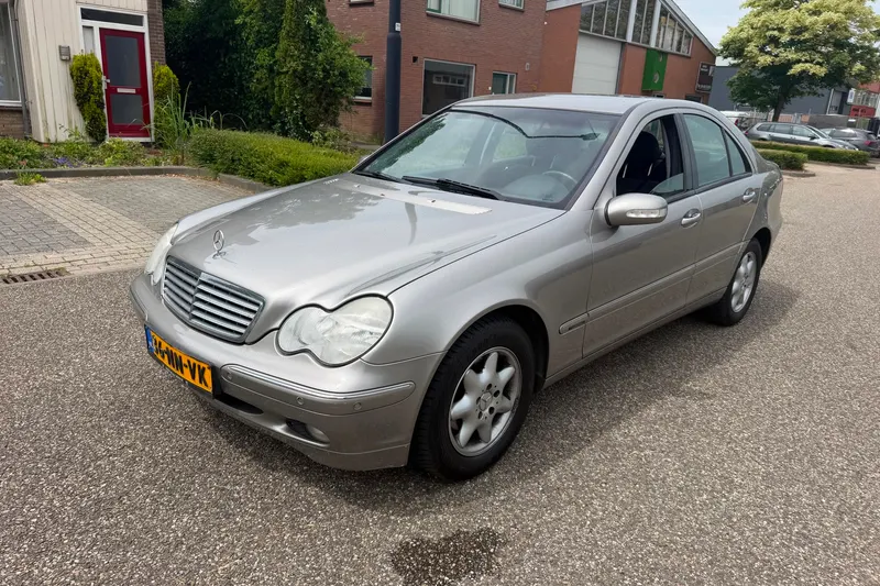 Mercedes-Benz C-Klasse (2004)