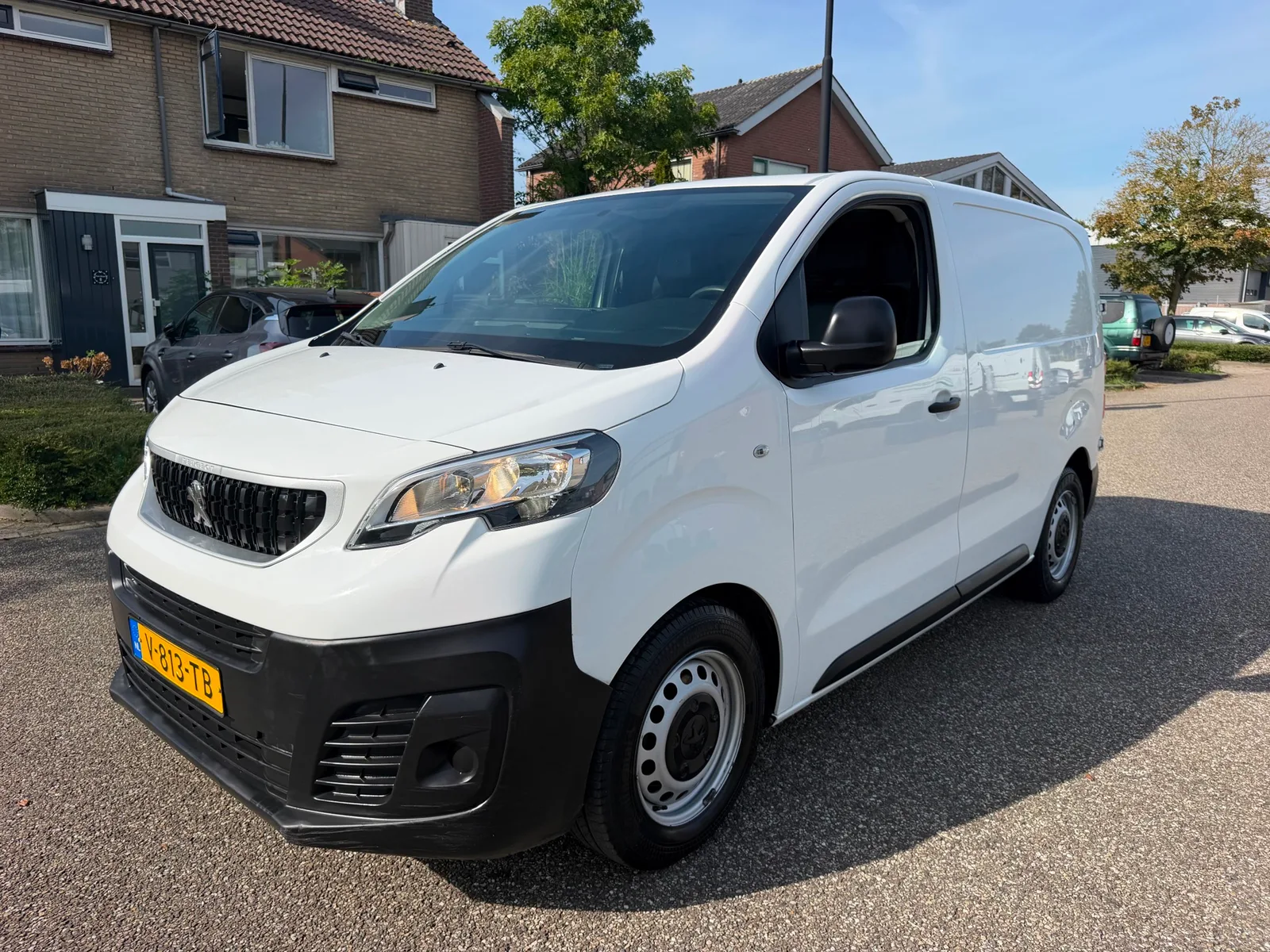 Peugeot Expert (2018) — foto 1