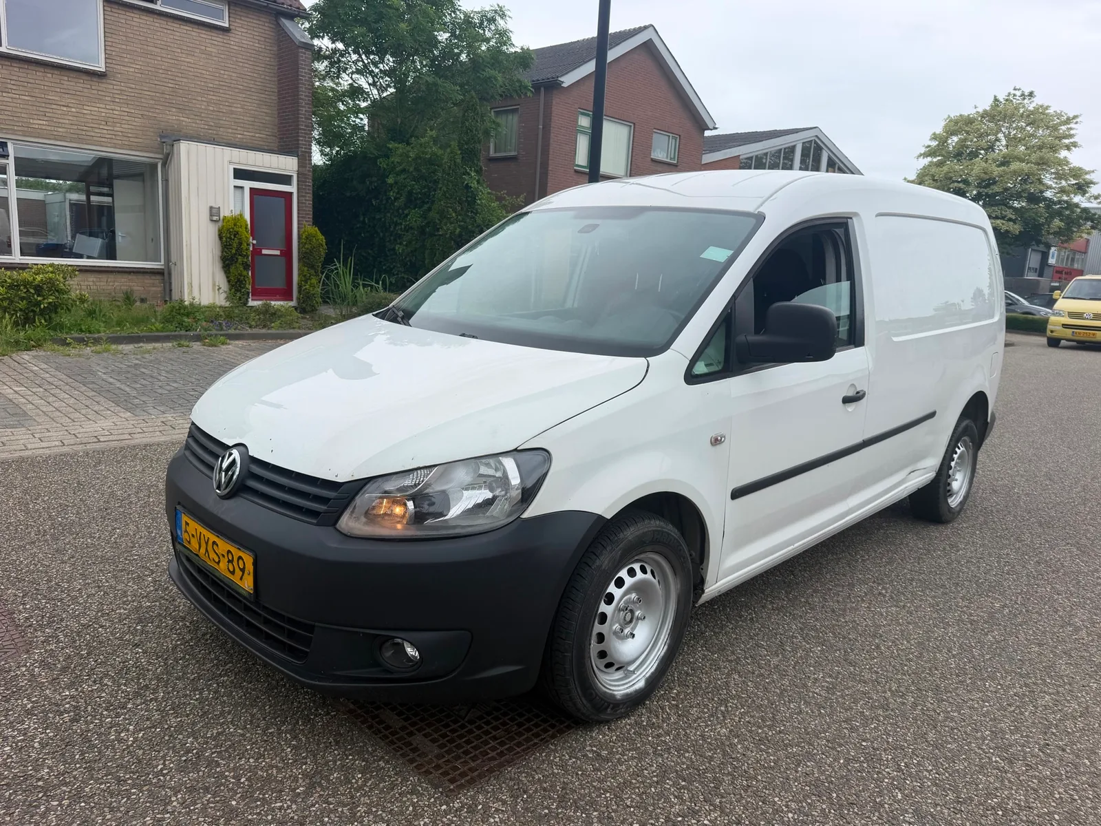 Volkswagen Caddy (2012) — foto 1