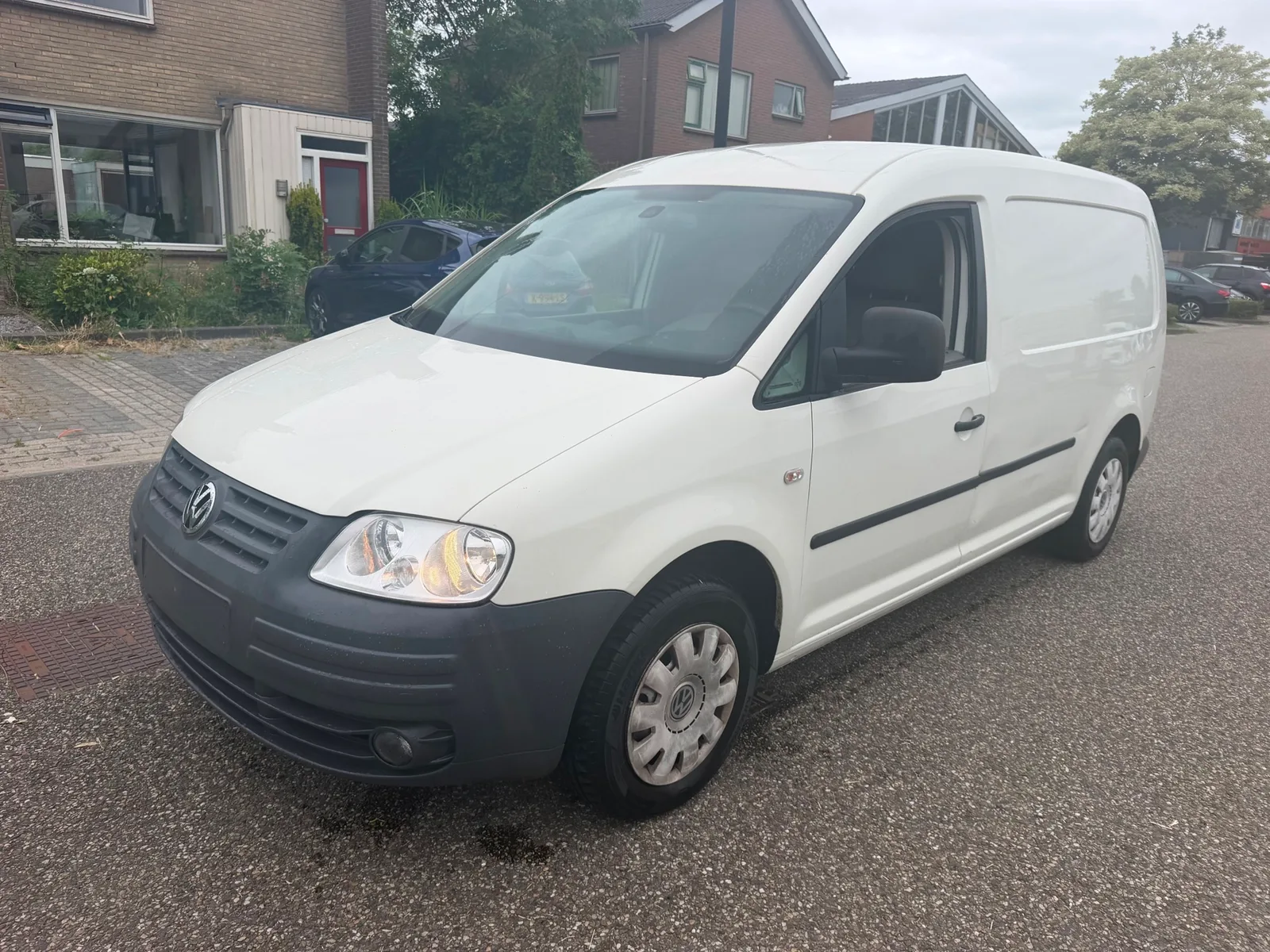 Volkswagen Caddy (2008) — foto 1
