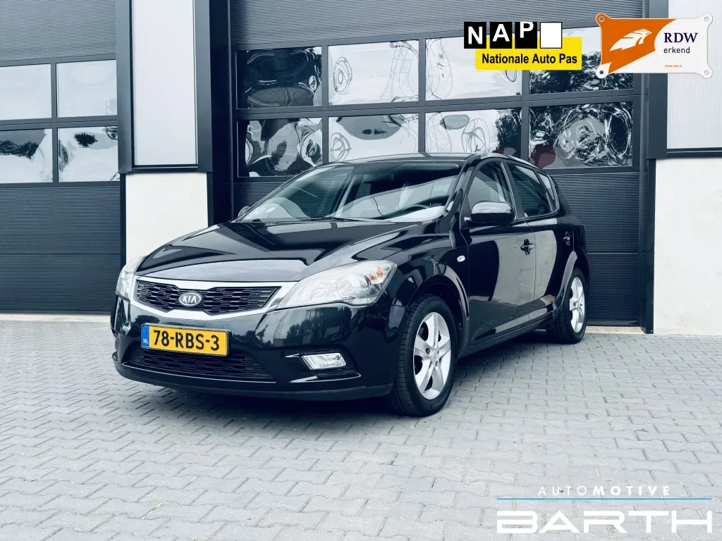 Kia Ceed (2011) — foto 1