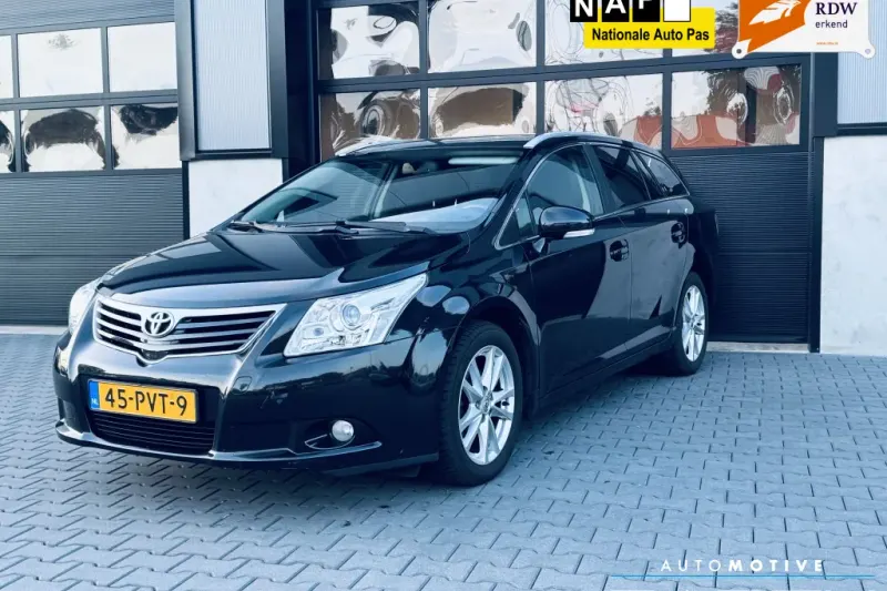 Toyota Avensis (2011)
