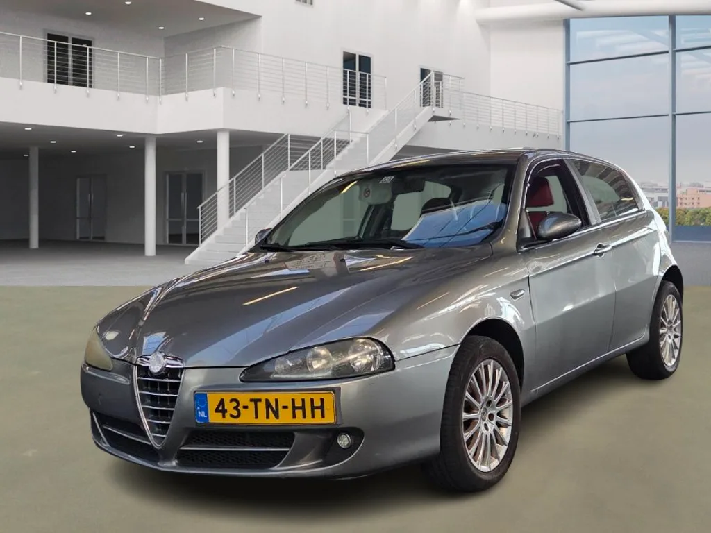 Alfa Romeo 147 (2006) — foto 1