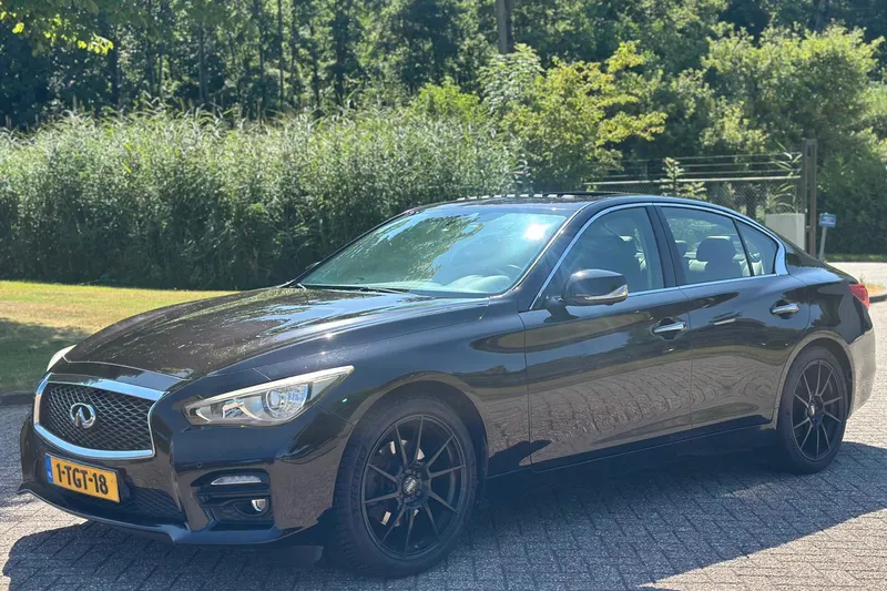 Infiniti Q50 (2014)