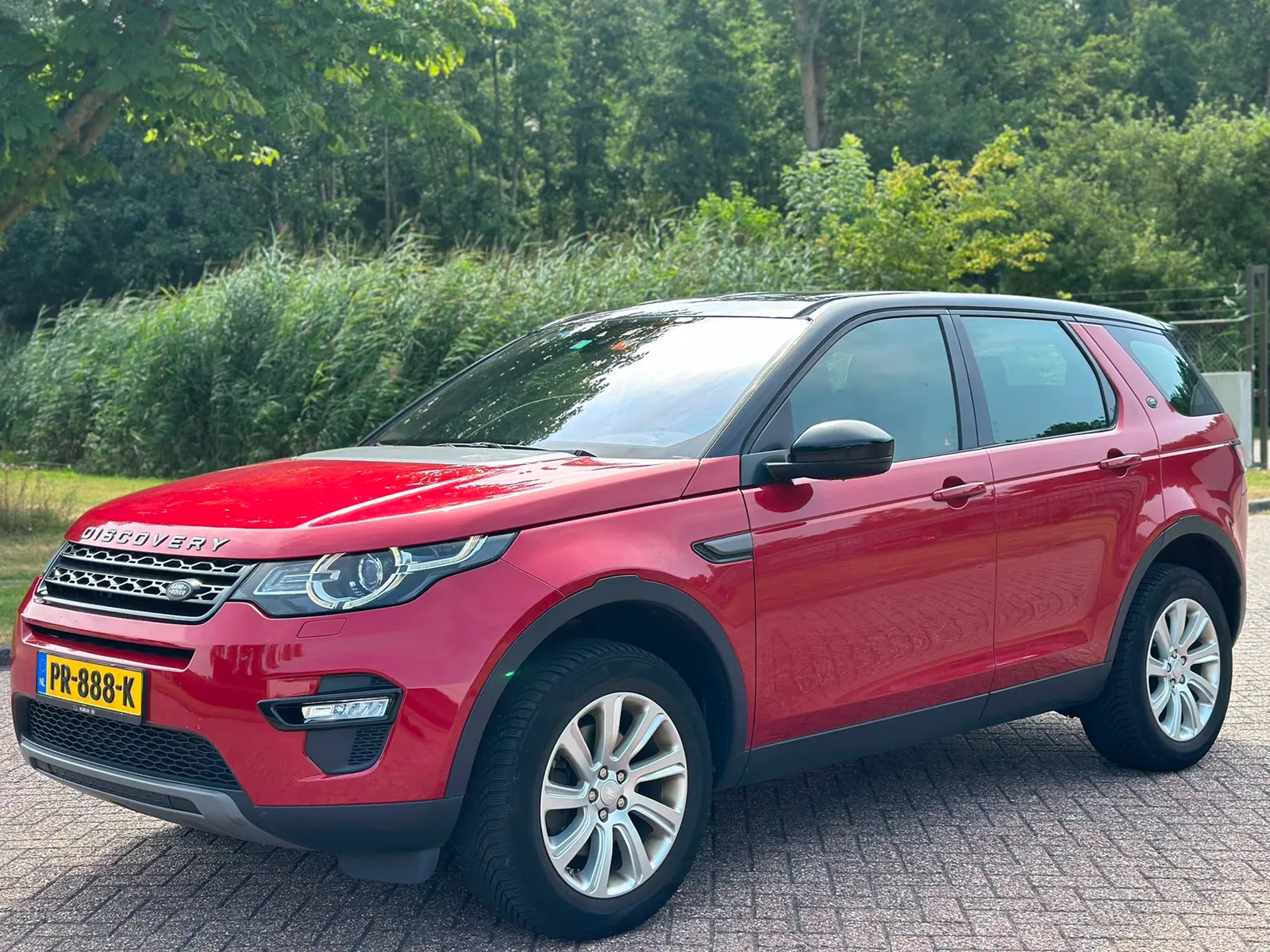 Land Rover Discovery Sport (2015) — foto 1