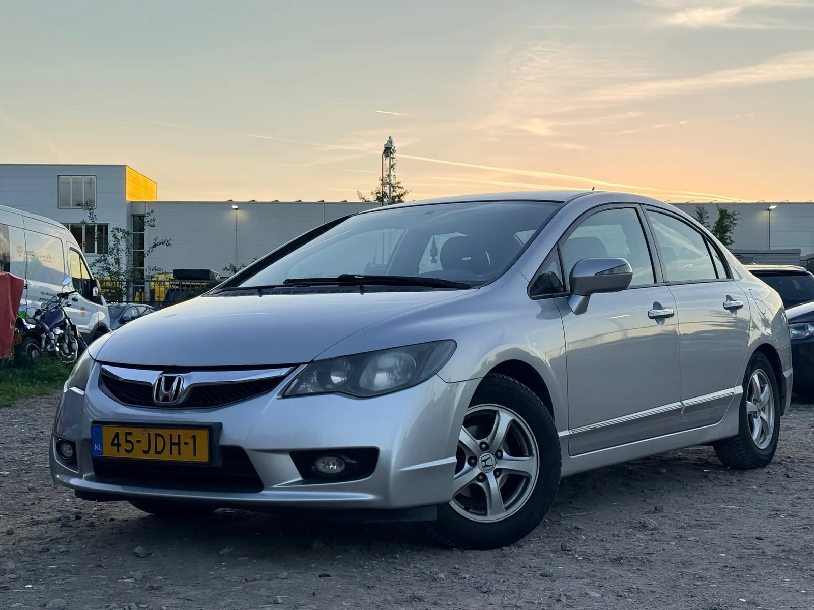 Honda Civic (2009) — foto 1