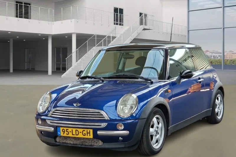 MINI Cooper (2002)