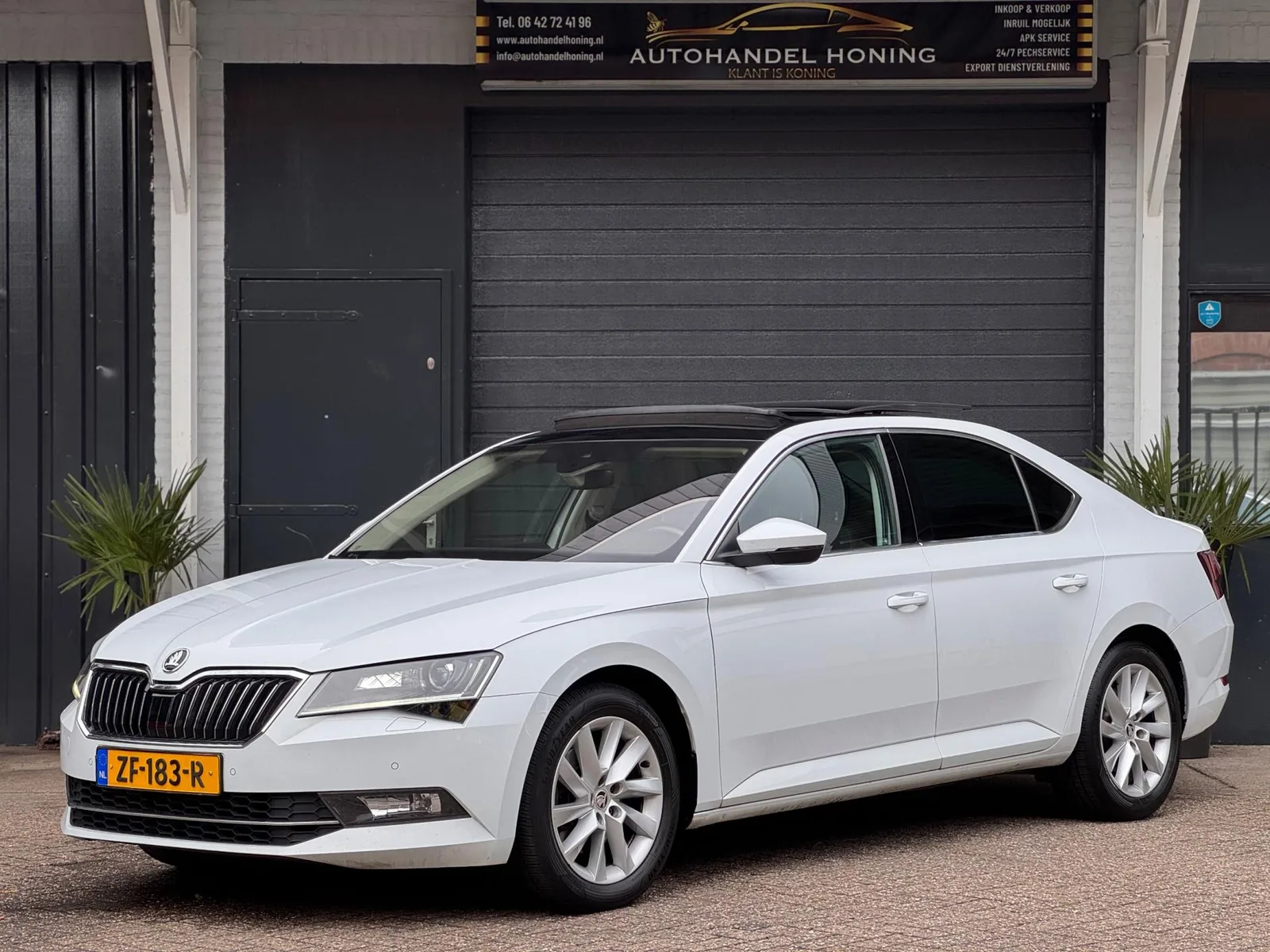 Škoda Superb (2019) — foto 1