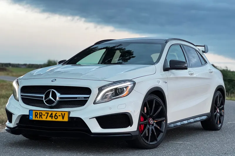 Mercedes-Benz GLA (2015)