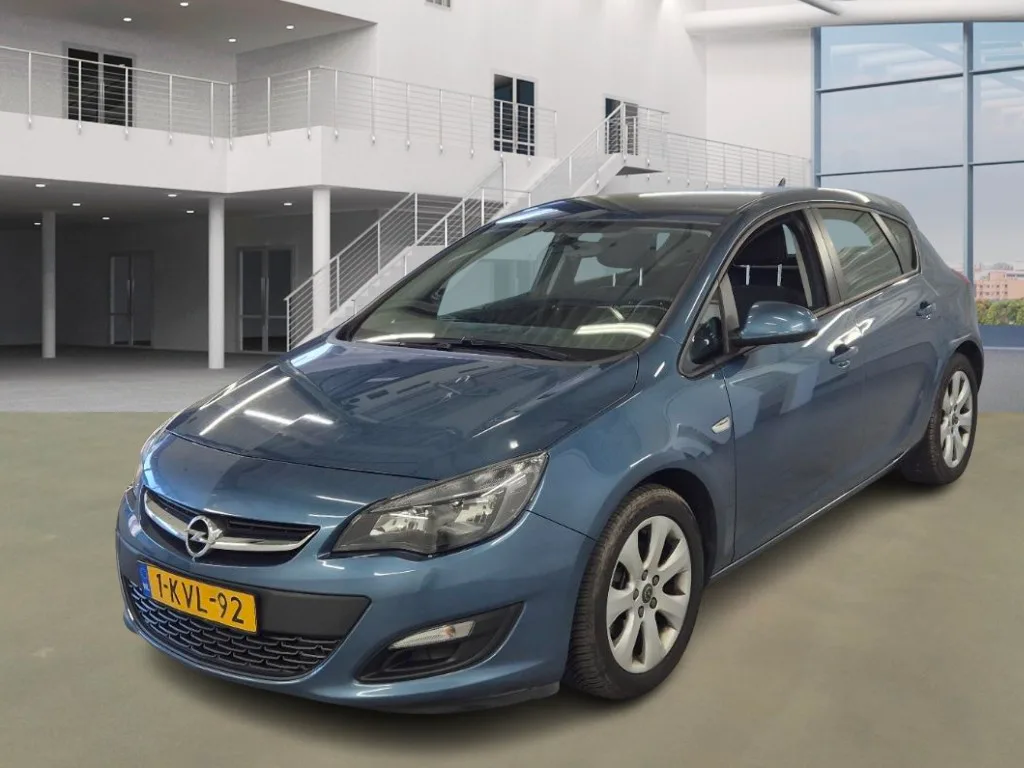 Opel Astra (2013) — foto 1