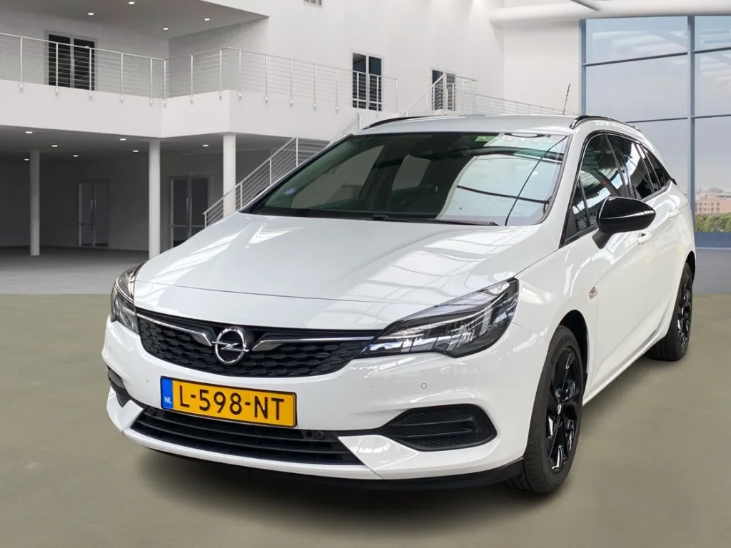 Opel Astra Sports Tourer (2021) — foto 1