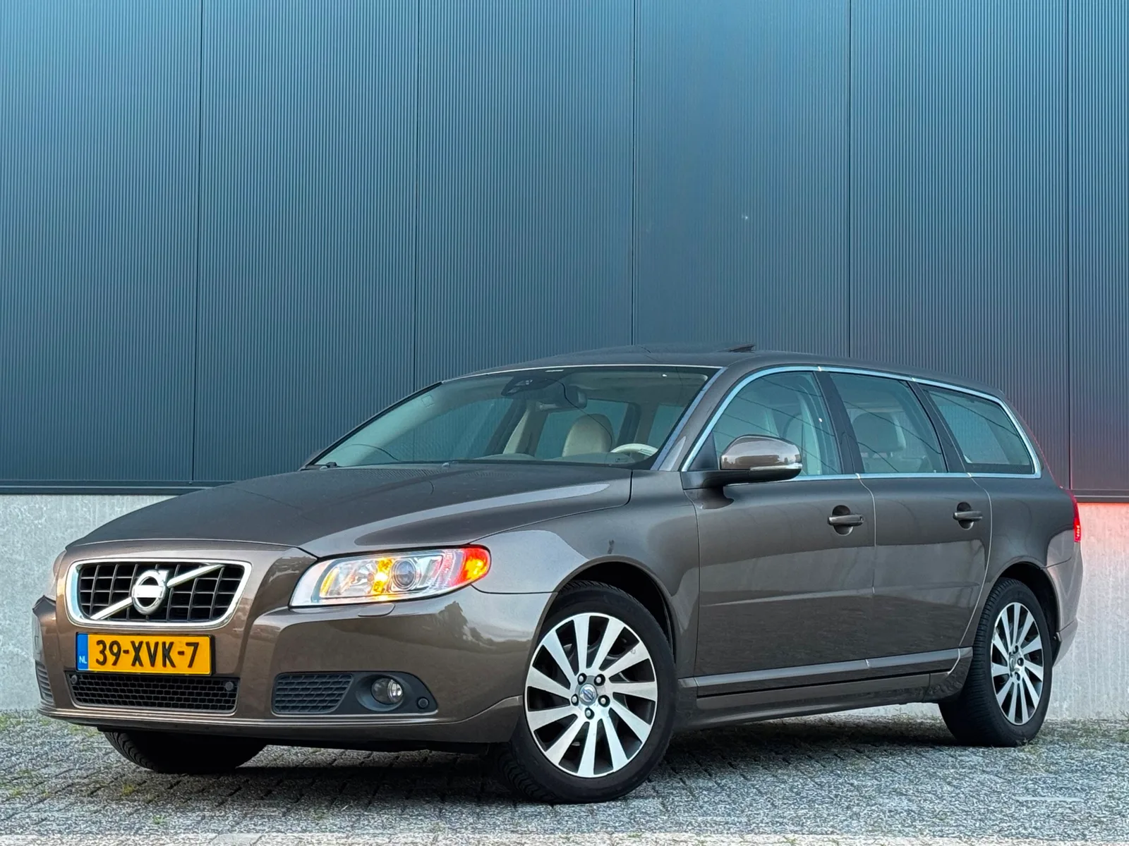 Volvo V70 (2012) — foto 1