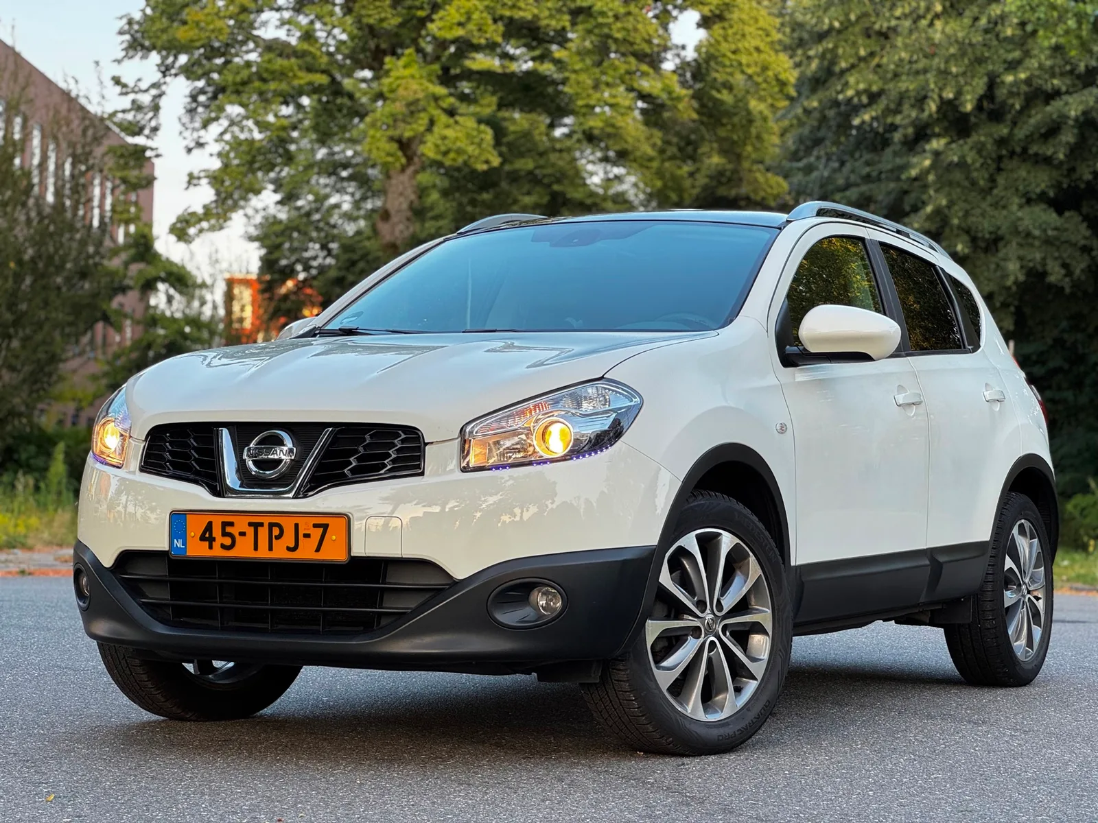 Nissan Qashqai (2012) — foto 1