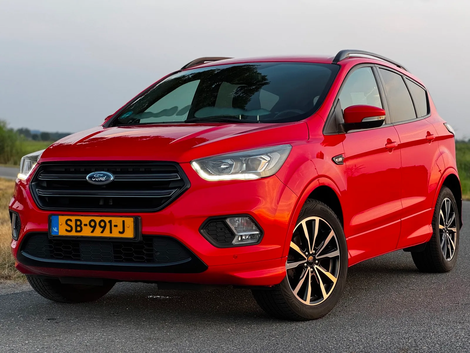 Ford Kuga (2018) — foto 1