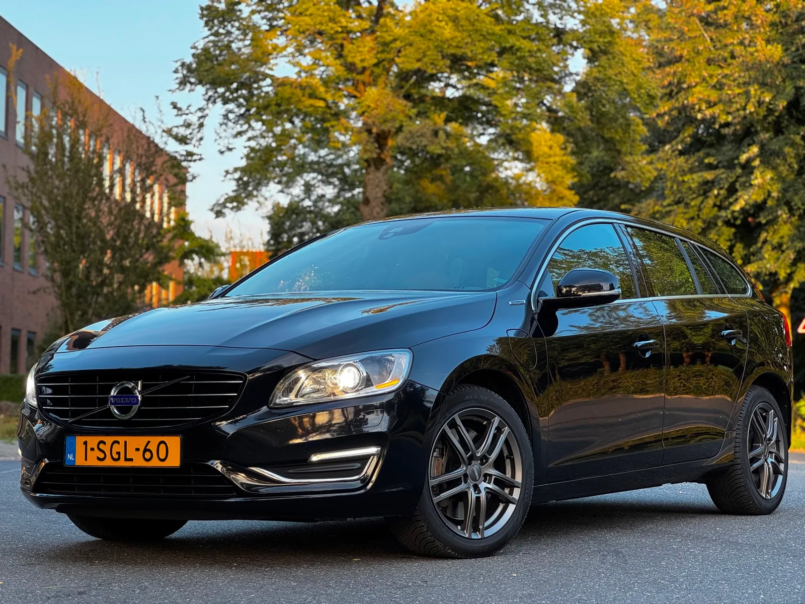 Volvo V60 (2013) — foto 1