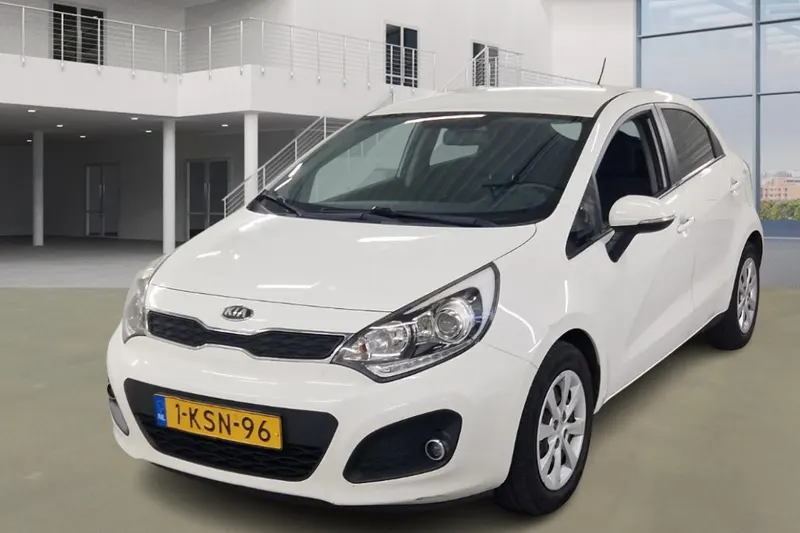 Kia Rio (2013)