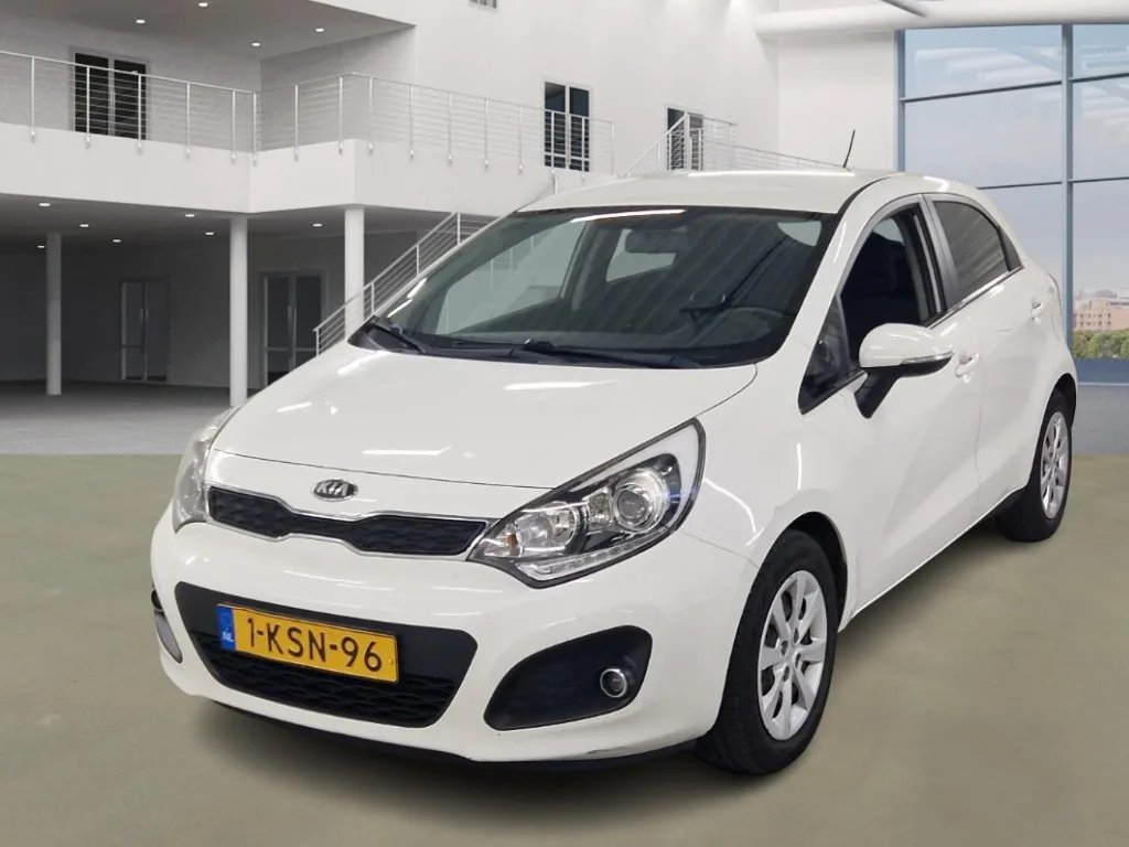 Kia Rio (2013) — foto 1