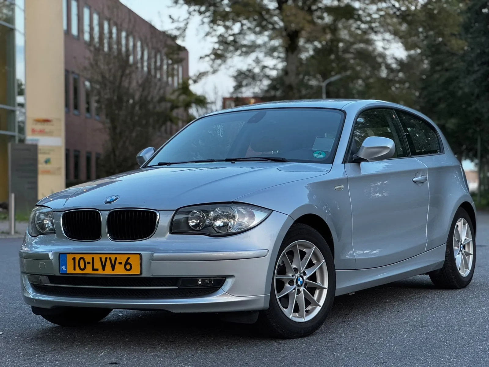 BMW 1-Serie (2010) — foto 1