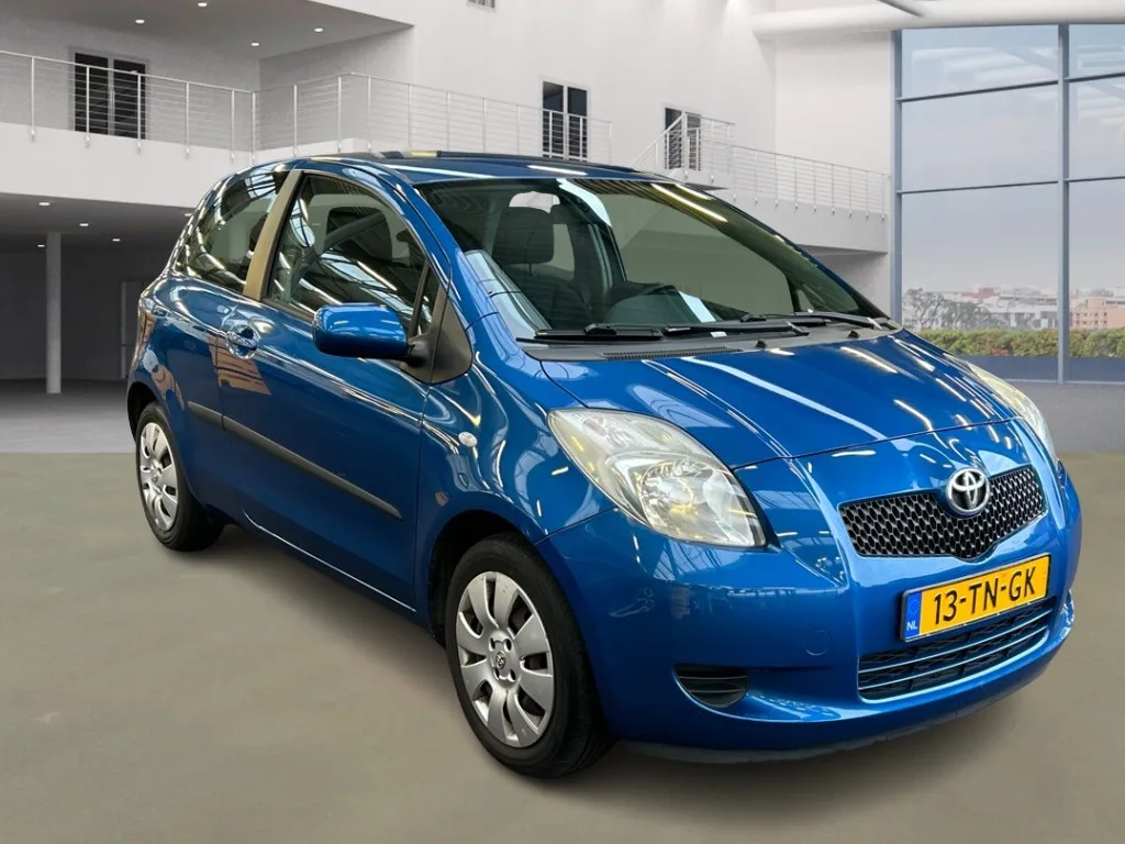 Toyota Yaris (2006) — foto 1