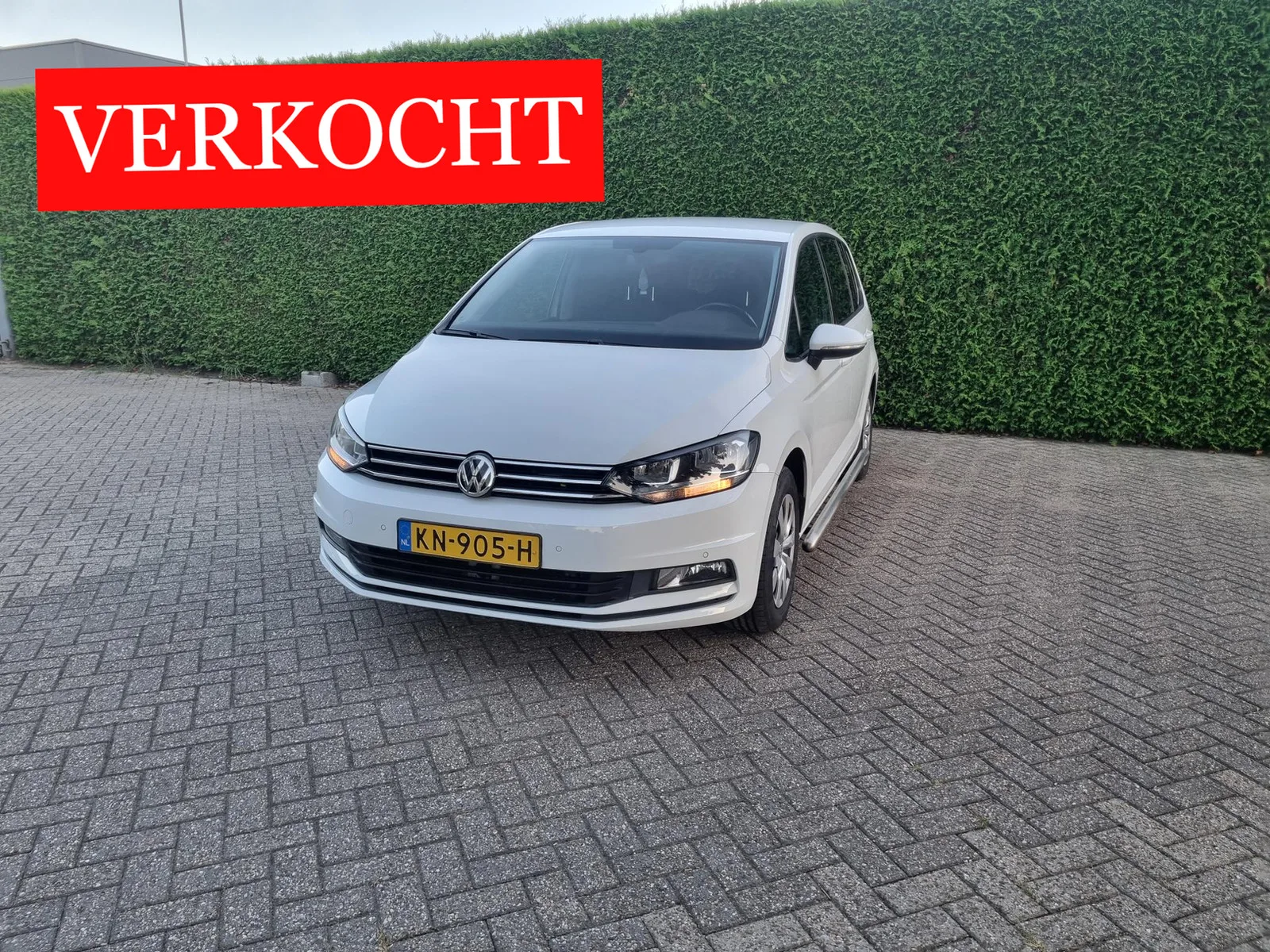 Volkswagen Touran (2016) — foto 1