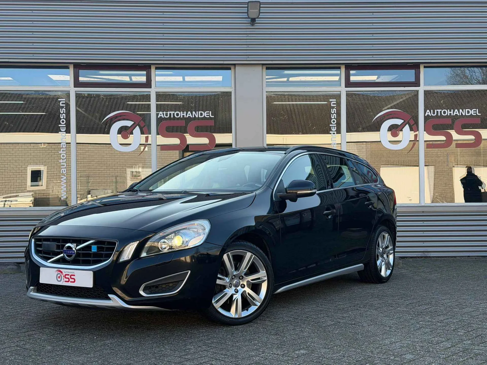 Volvo V60 (2010) — foto 1