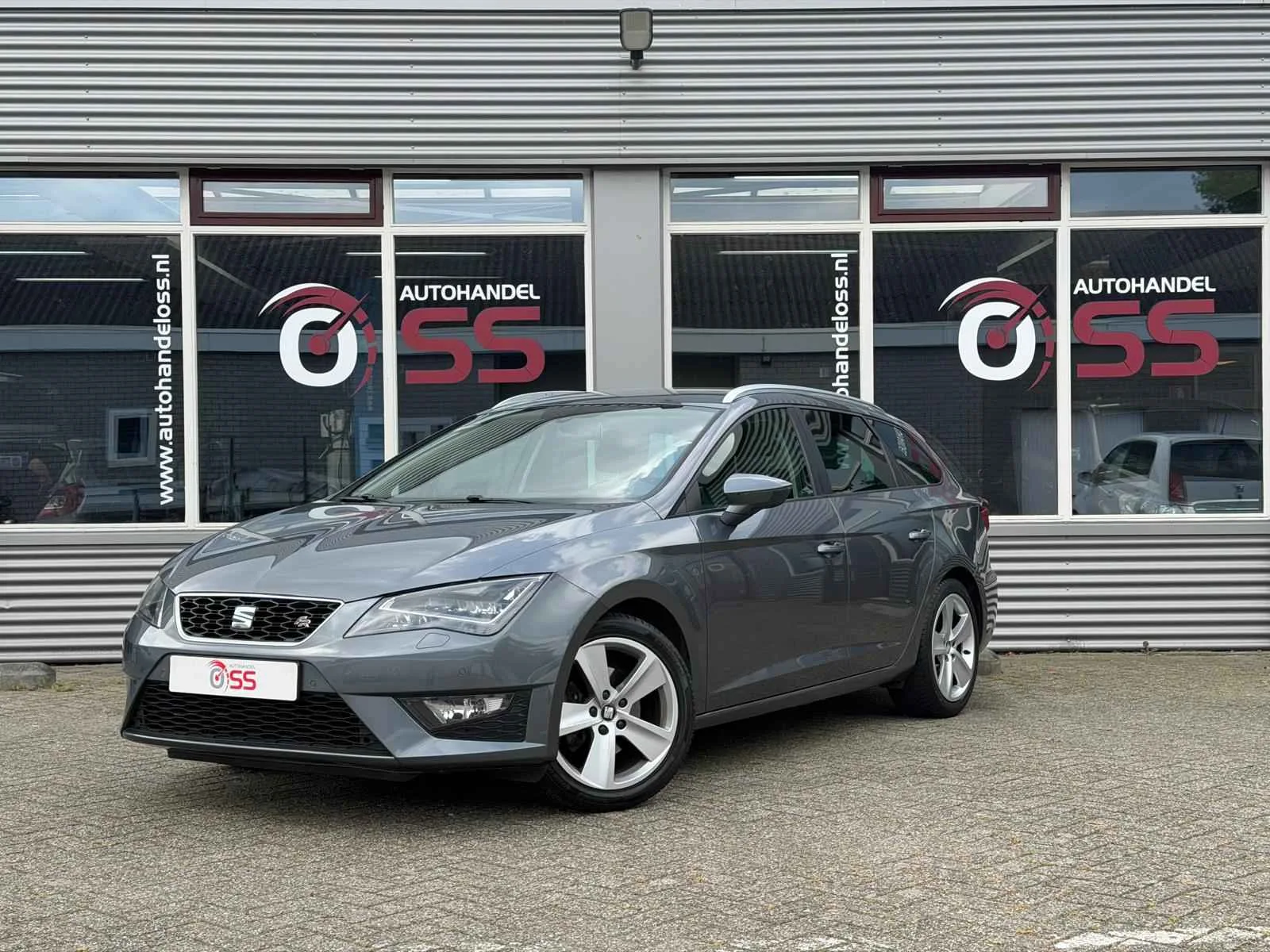 SEAT Leon (2014) — foto 1
