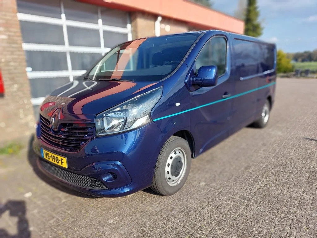 Opel Vivaro (2015) — foto 1