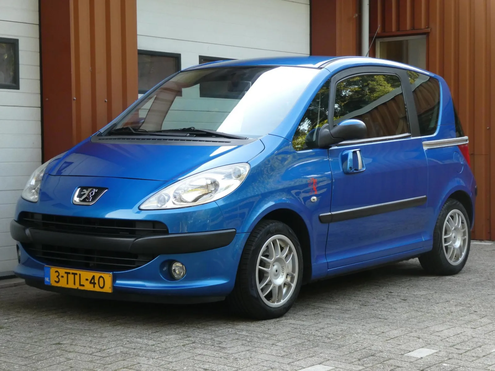 Peugeot 1007 (2006) — foto 1