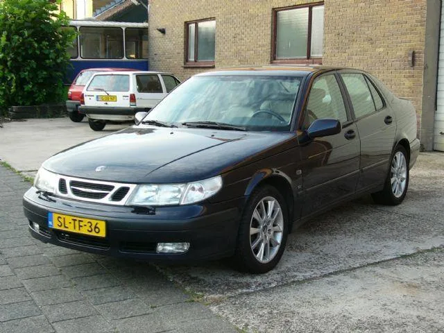 Saab 9-5 (1997) — foto 1
