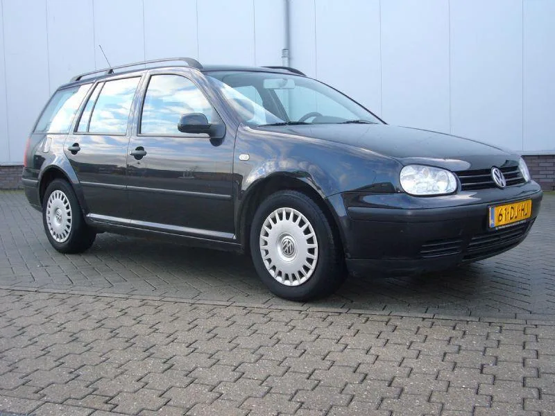 Volkswagen Golf (1999) — foto 1
