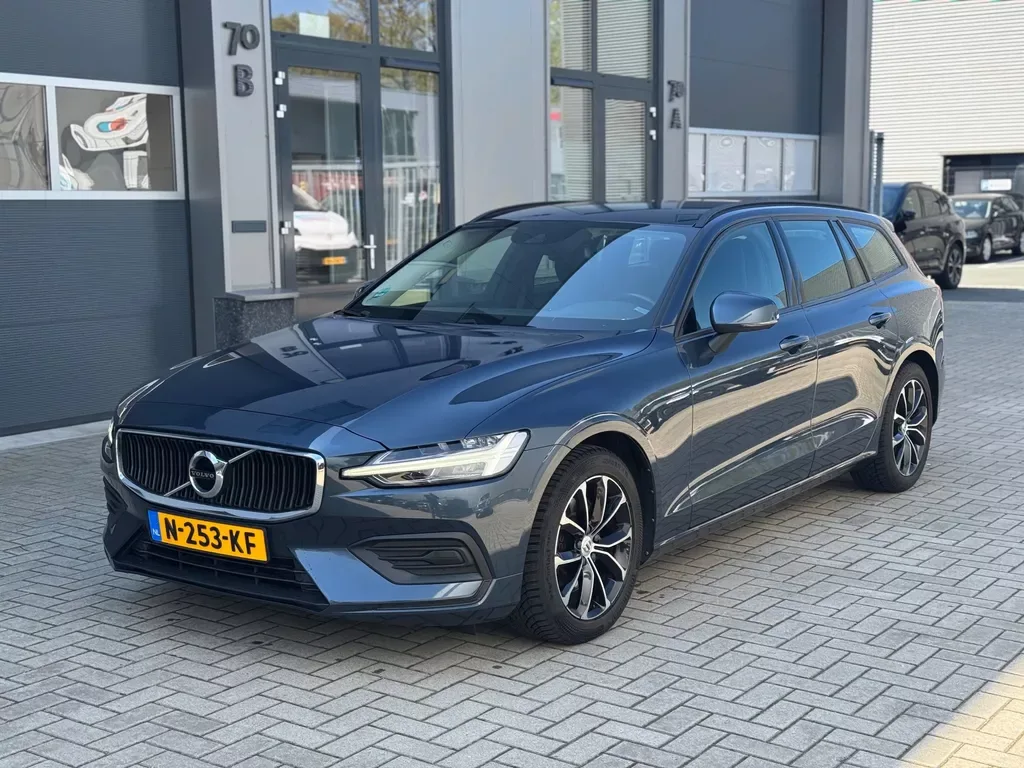 Volvo V60 (2021) — foto 1