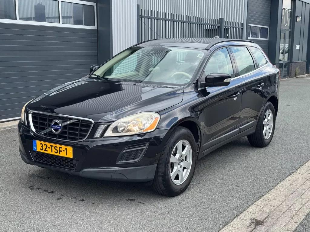 Volvo XC60 (2011) — foto 1