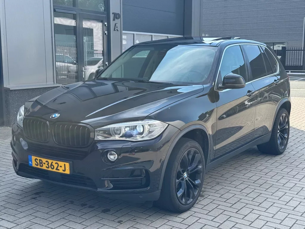 BMW X5 (2014) — foto 1