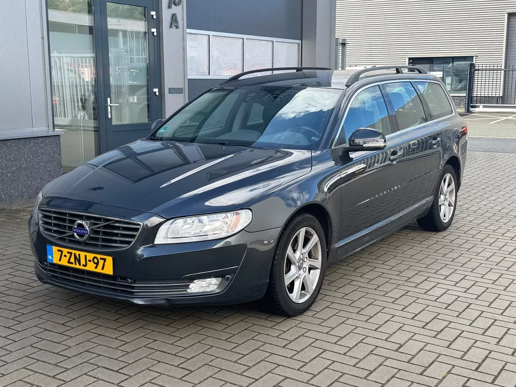 Volvo V70 (2015) — foto 1