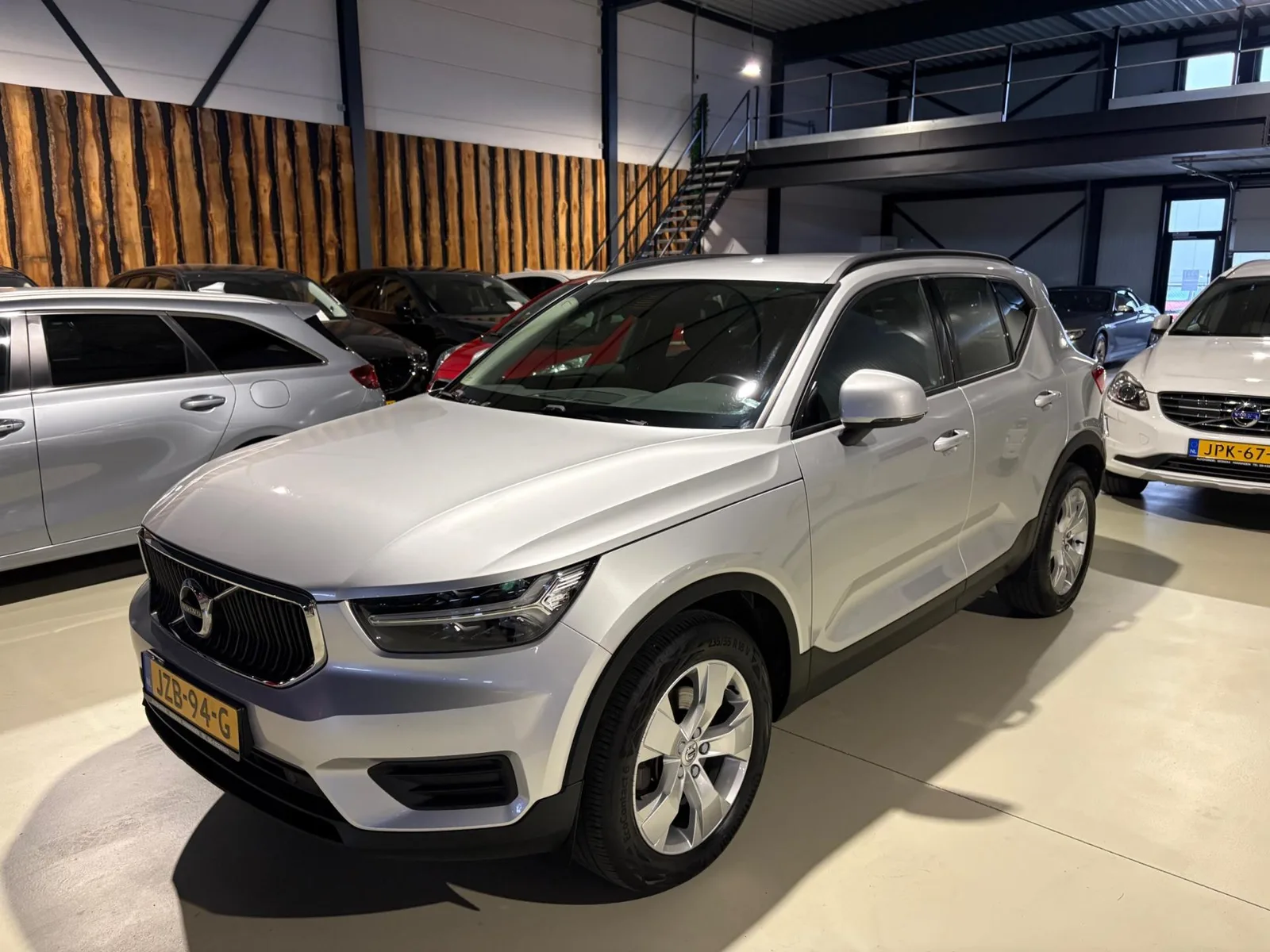 Volvo XC40 (2018) — foto 1