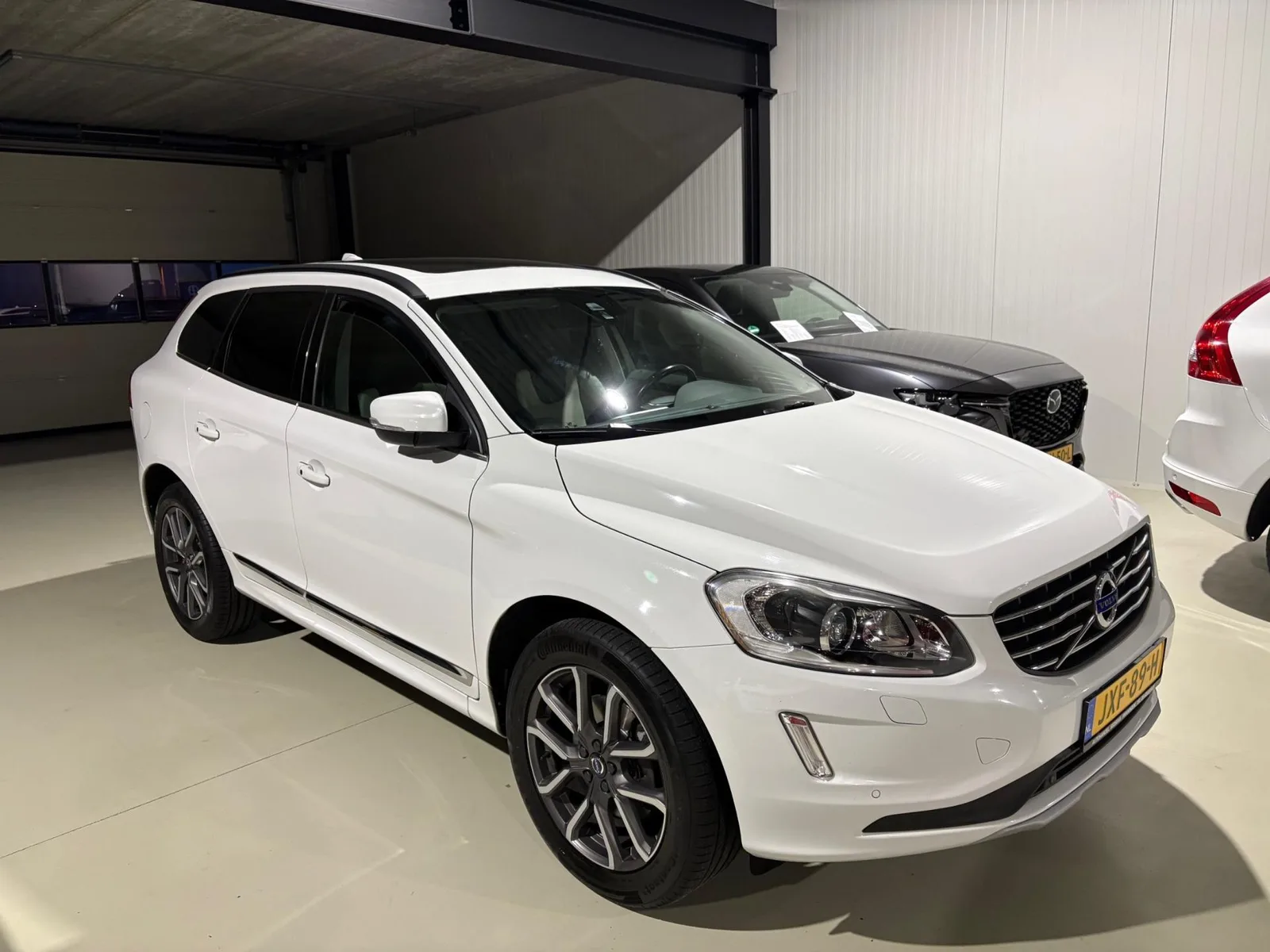 Volvo XC60 (2015) — foto 1
