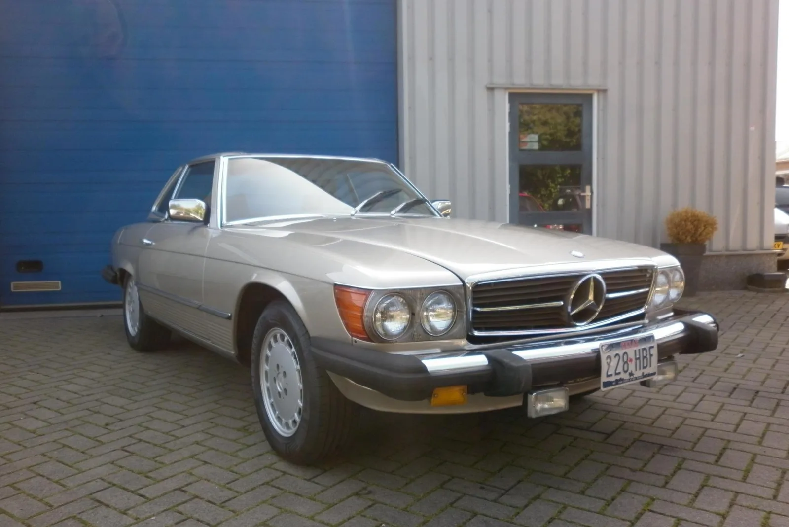 Mercedes-Benz SL-Klasse (1983) — foto 1
