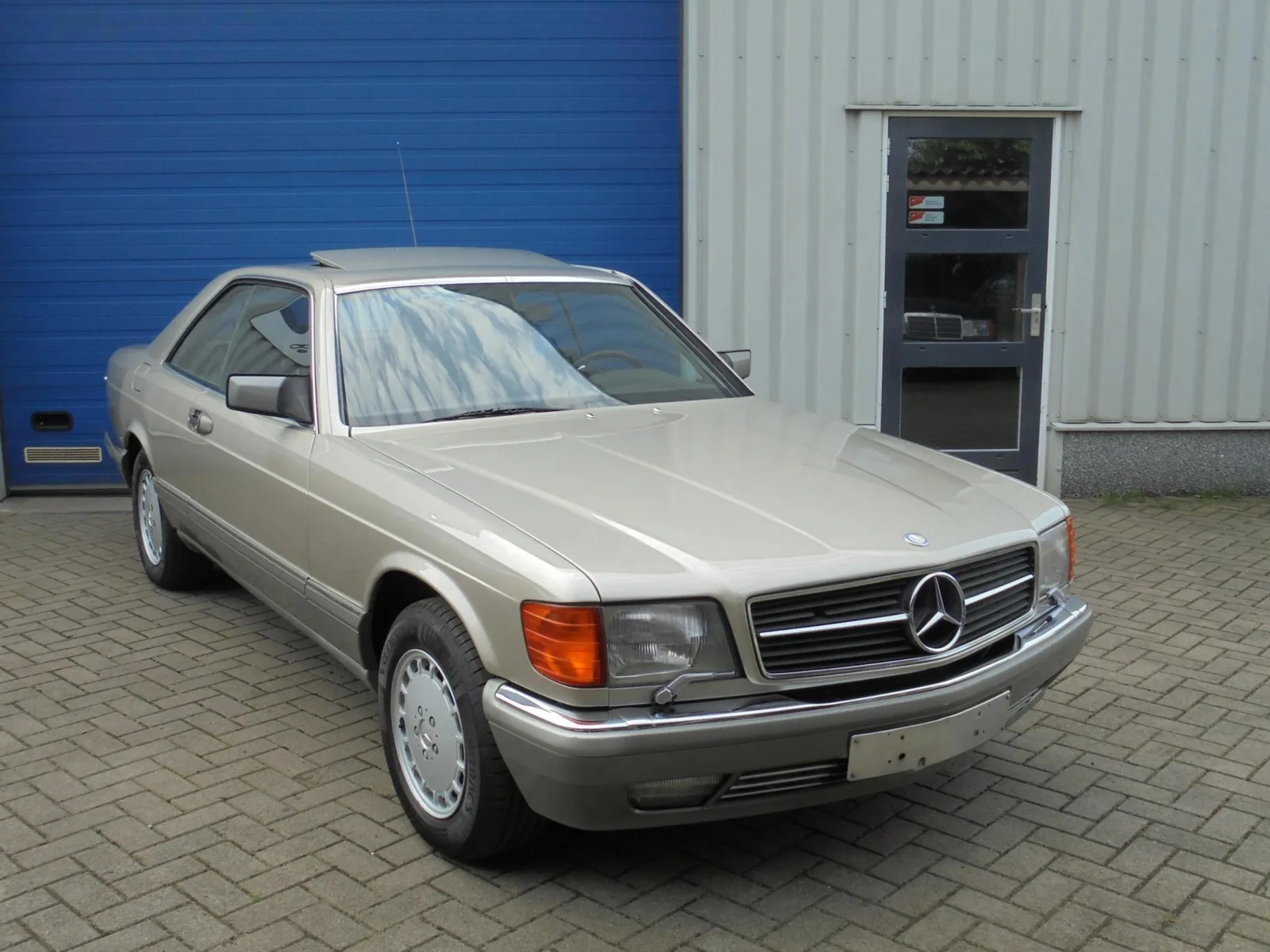 Mercedes-Benz S-Klasse (1986) — foto 1