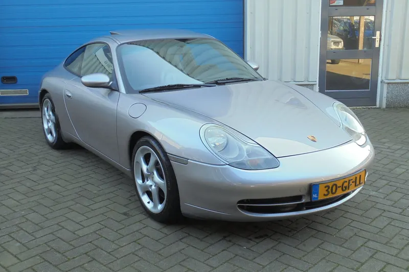Porsche 911 (2000)